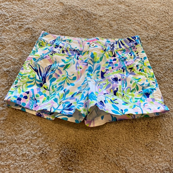 Lilly Pulitzer Pants - Lilly Pulitzer printed shorts